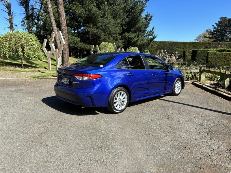 2022 Toyota Corolla SX Hybrid image 3