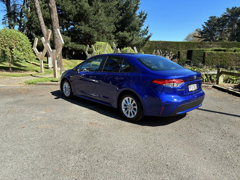 2022 Toyota Corolla SX Hybrid image 5