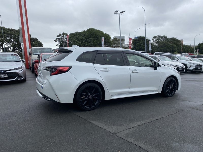 2022 Toyota Corolla Touring 1.8 HV WxB 50 Milli... image 2