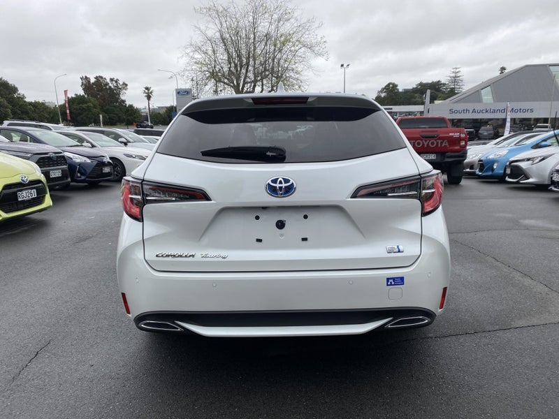 2022 Toyota Corolla Touring 1.8 HV WxB 50 Milli... image 3