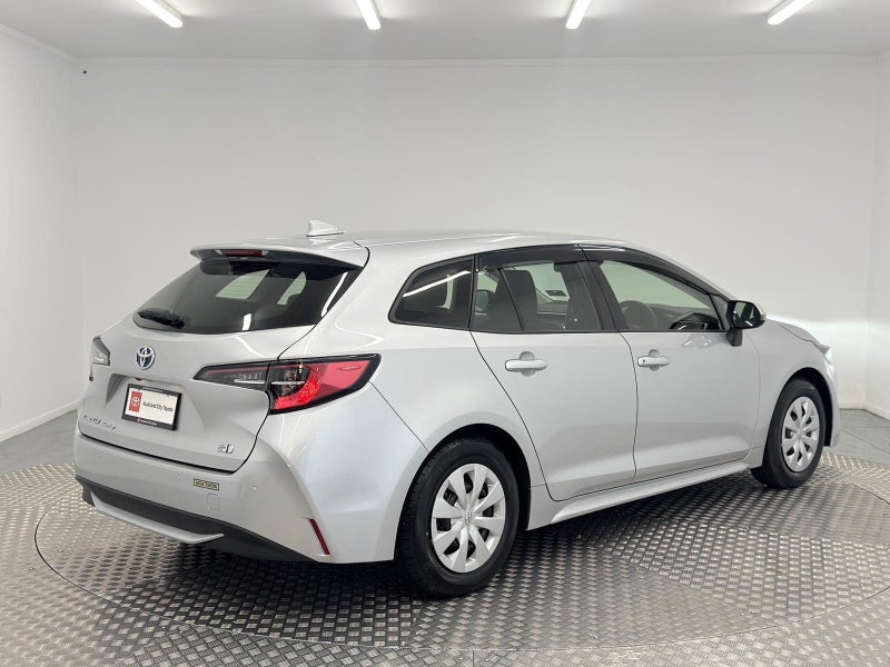 2022 Toyota Corolla Touring 1.8 Hybrid G image 3