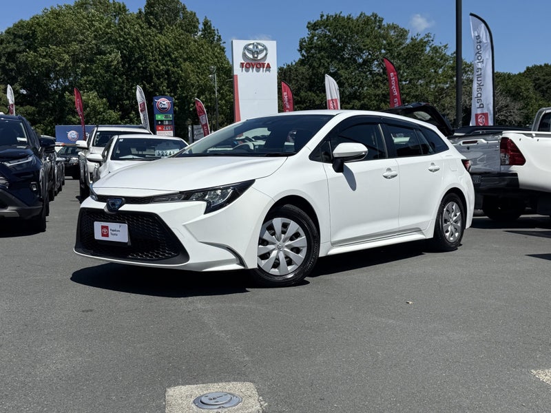 2022 Toyota Corolla Touring 1.8 Hybrid G X image 2