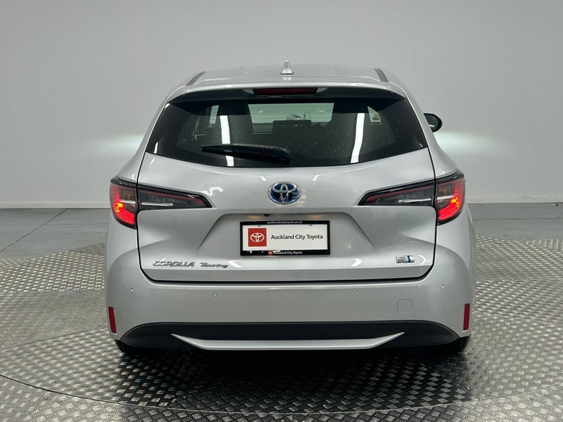 2022 Toyota Corolla Touring 1.8 Hybrid G X image 4