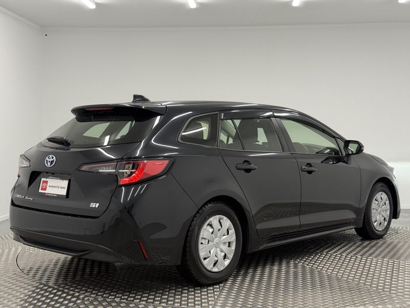 2022 Toyota Corolla Touring 1.8 Hybrid G-X 4WD image 3