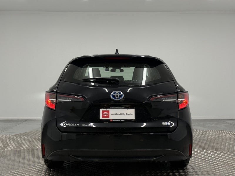 2022 Toyota Corolla Touring 1.8 Hybrid G-X 4WD image 4
