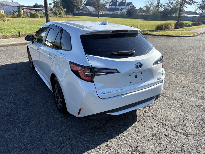 2022 Toyota Corolla Touring 1.8 Hybrid G X 5 Dr... image 2