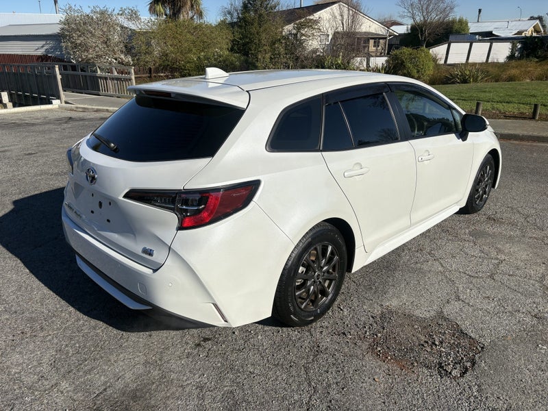 2022 Toyota Corolla Touring 1.8 Hybrid G X 5 Dr... image 5