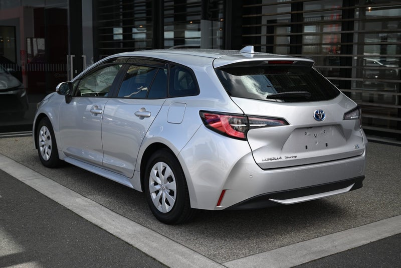 2022 Toyota Corolla Touring 1.8 Hybrid G X FWD... image 4