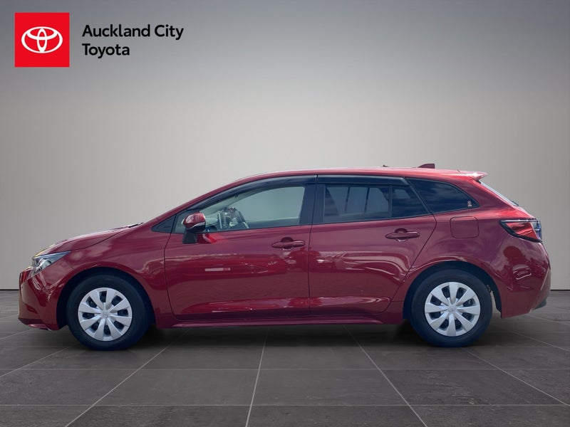 2022 Toyota Corolla Touring 1.8 Hybrid G X Plus... image 4