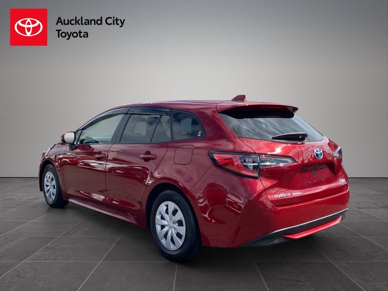 2022 Toyota Corolla Touring 1.8 Hybrid G X Plus... image 5