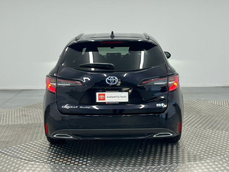 2022 Toyota Corolla Touring 1.8 Hybrid Wagon image 4