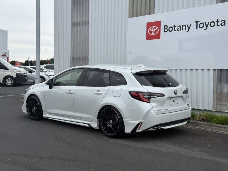 2022 Toyota Corolla Touring 1.8 Hybrid WxB 5 Dr... image 4