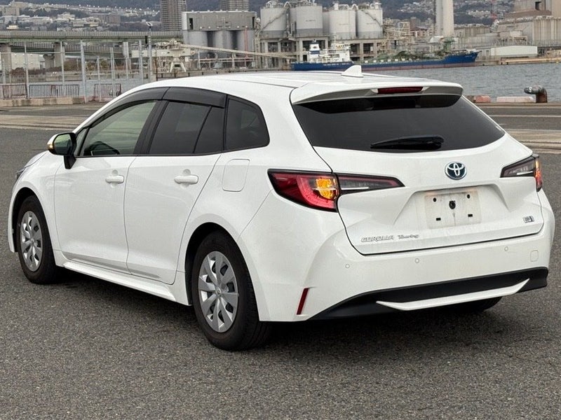 2022 Toyota Corolla Touring 1.8 Hybrid X image 2