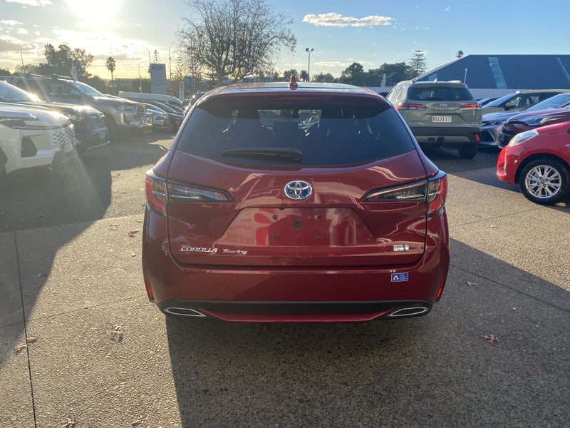 2022 Toyota Corolla Touring 1.8P Hybrid WxB Wagon image 3