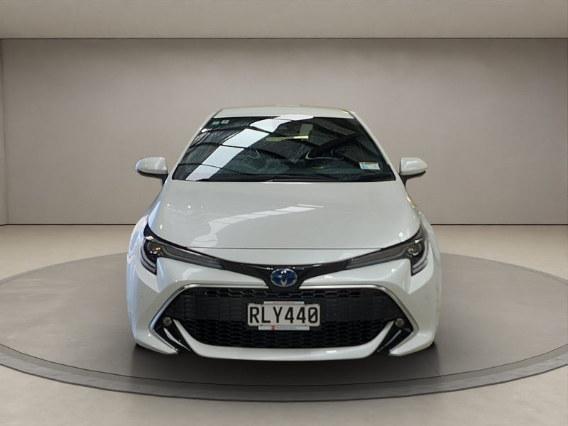 2022 Toyota Corolla ZR 1.8L Hybrid 2WD Hatchback image 2
