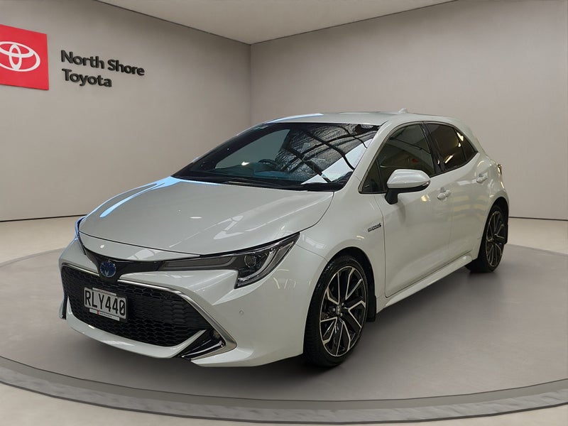 2022 Toyota Corolla ZR 1.8L Hybrid 2WD Hatchback image 3
