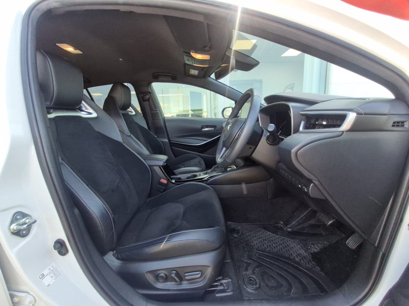 2022 Toyota Corolla ZR 1.8P HV CVT FWD HYBRID image 5