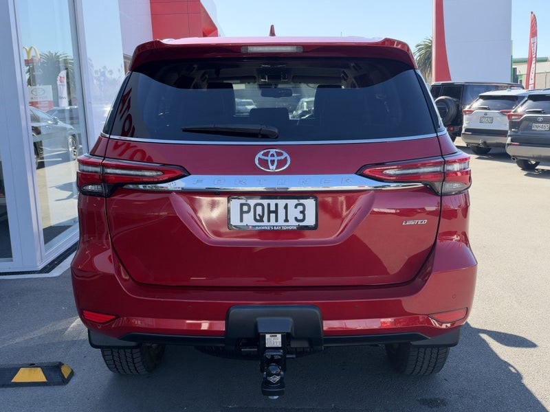 2022 Toyota Fortuner Limited 2.8DT 4WD Auto image 4