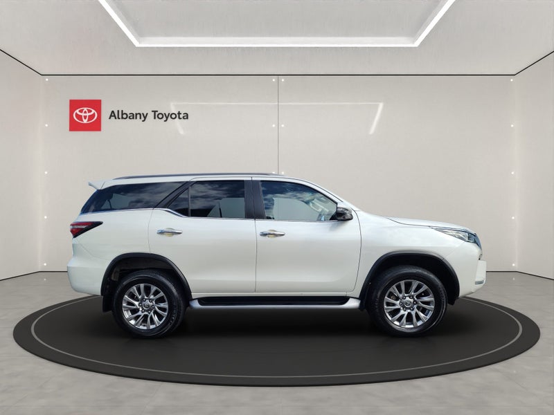 2022 Toyota Fortuner Limited 2.8DT 6AT image 2