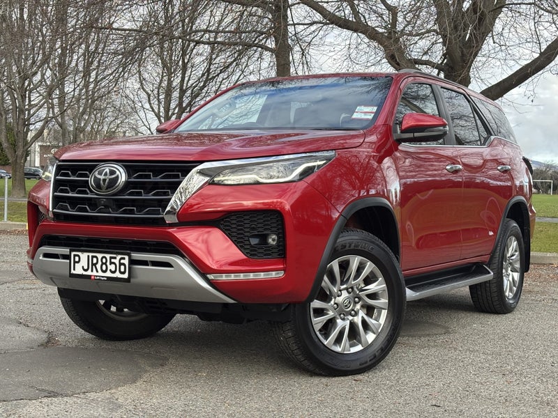 2022 Toyota Fortuner Limited 2.8DT 6AT 4WD image 3