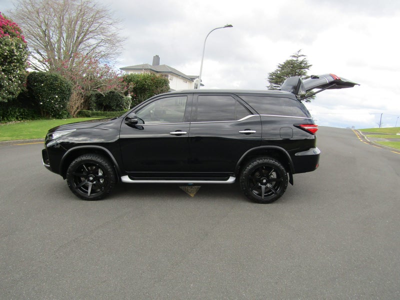 2022 Toyota Fortuner Limited 2.8DT 6AT 4WD image 4