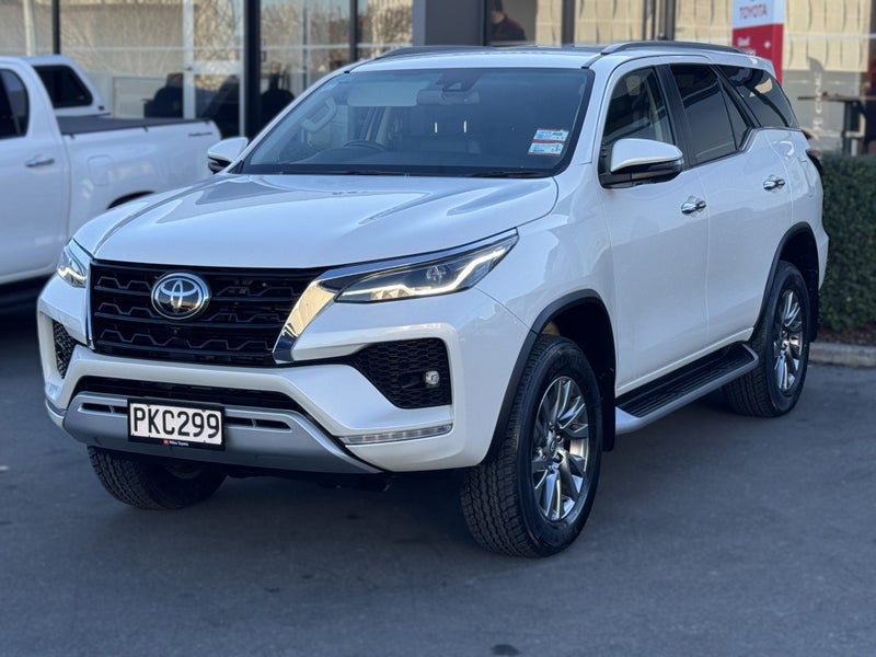 2022 Toyota Fortuner Limited 2.8DT 6AT 4WD, Lea... image 3