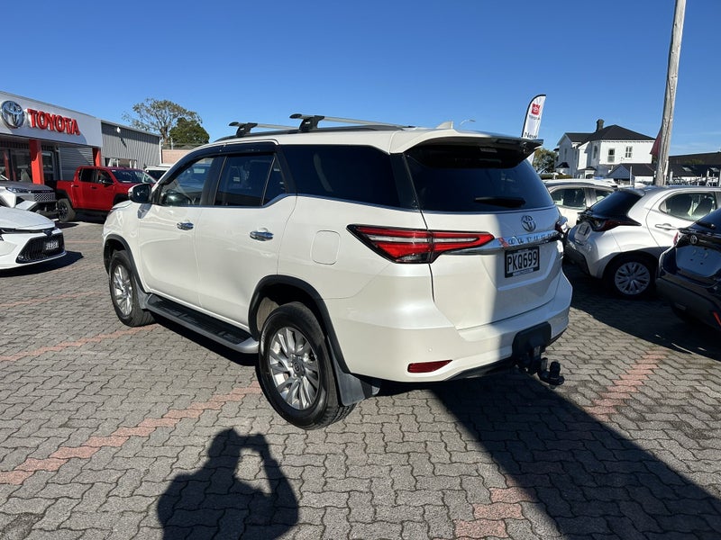 2022 Toyota Fortuner Limited 2.8DT 6AT 4WD WG/5... image 5