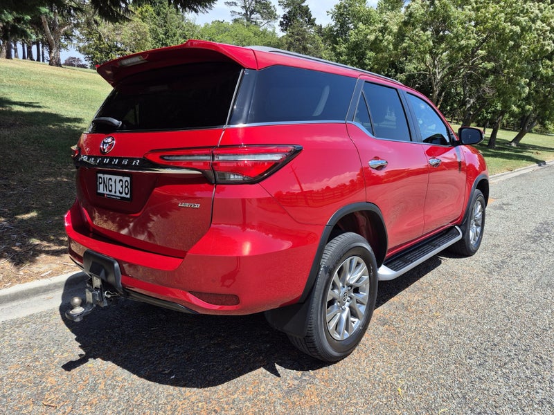 2022 Toyota Fortuner Limited 2.8DT 6AT 4WD WG/5... image 4