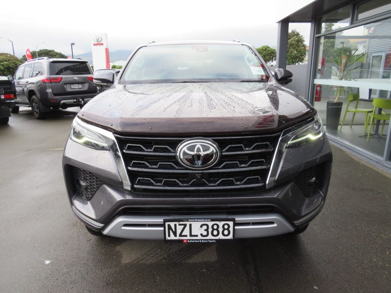 2022 Toyota Fortuner Limited 2.8DT image 3