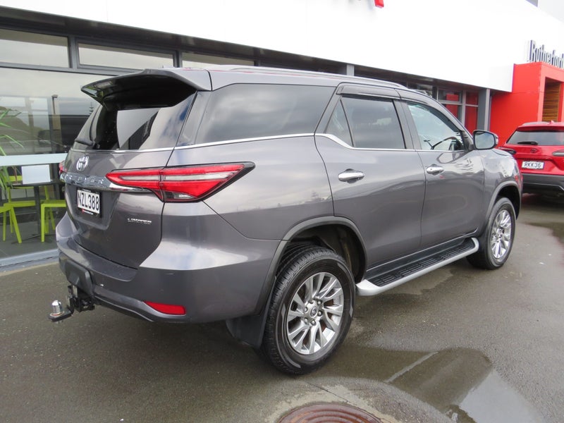 2022 Toyota Fortuner Limited 2.8DT image 5