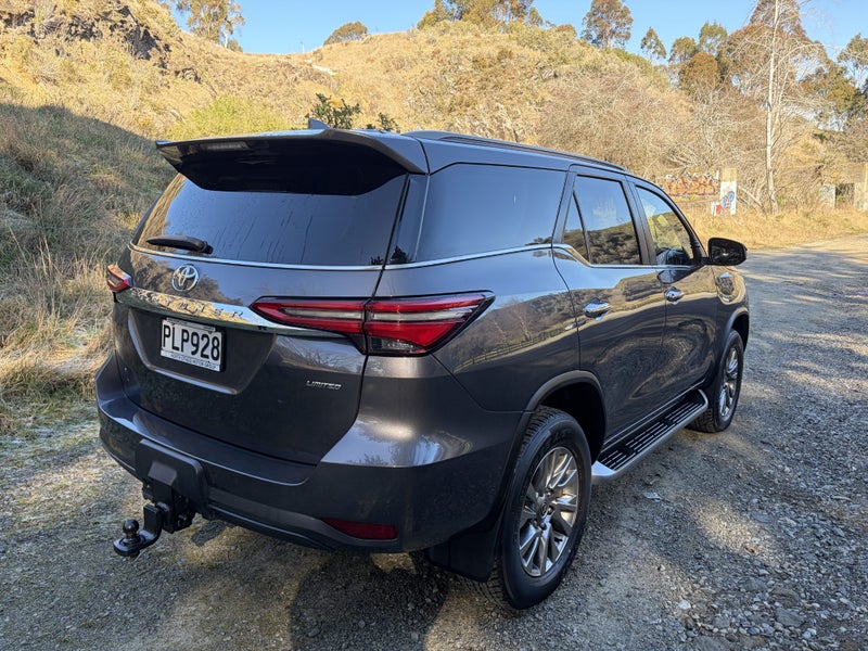 2022 Toyota Fortuner Limited image 3