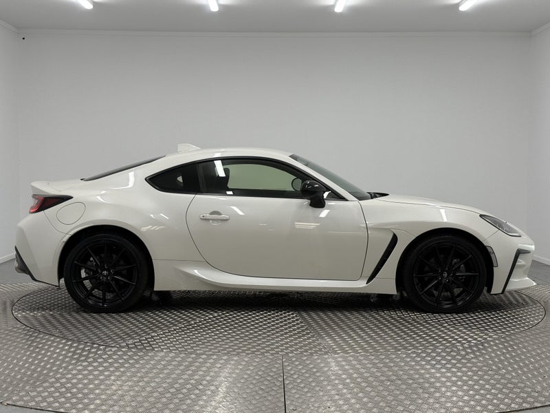 2022 Toyota GR86 RZ 2.4P Coupe image 2