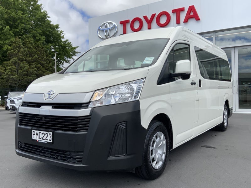 2022 Toyota Hiace 10 Seater Minibus NZ New - Ce... image 4