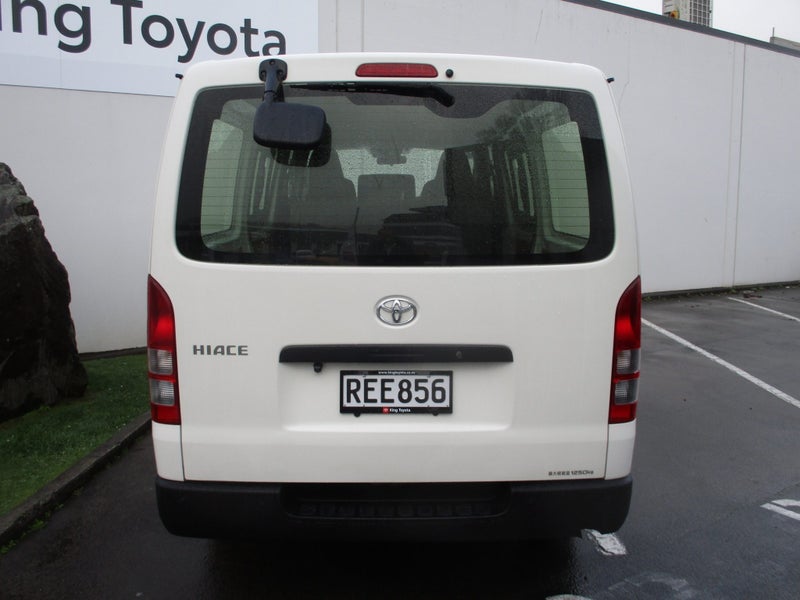 2022 Toyota Hiace 2.0L image 3