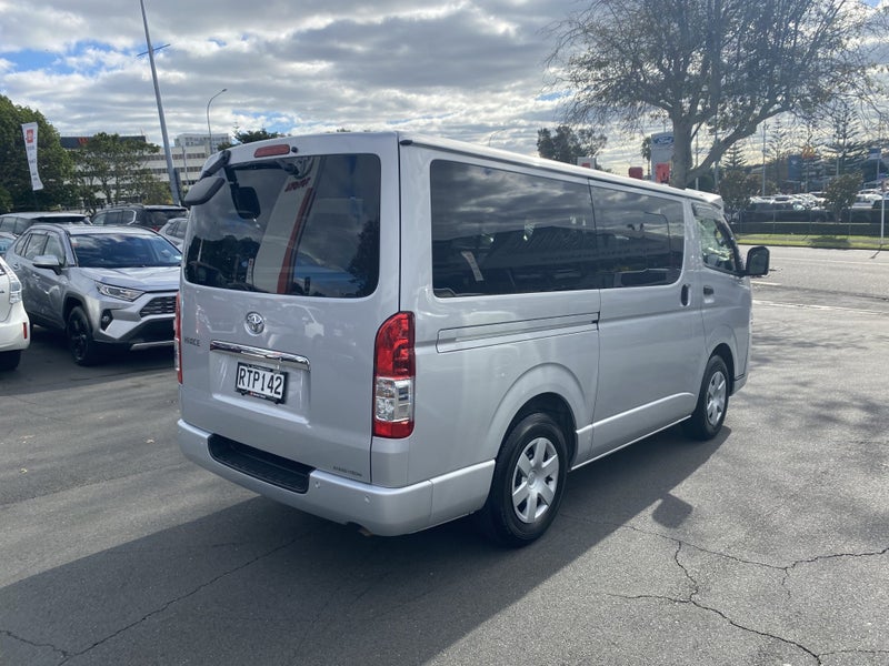 2022 Toyota Hiace 2.8D DX Long GL Package image 2