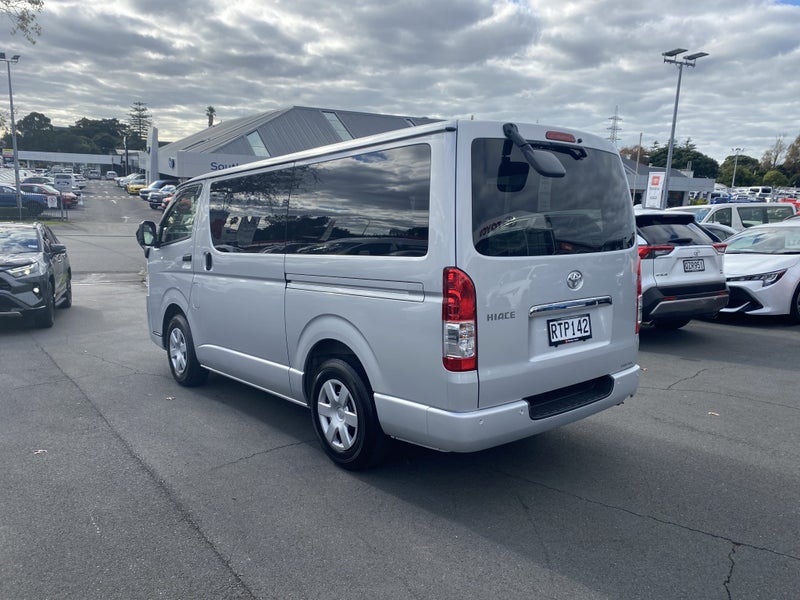 2022 Toyota Hiace 2.8D DX Long GL Package image 5