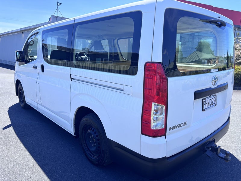 2022 Toyota Hiace ZR 2.8DT 6AT RWD GVN/5D/2S (H... image 5