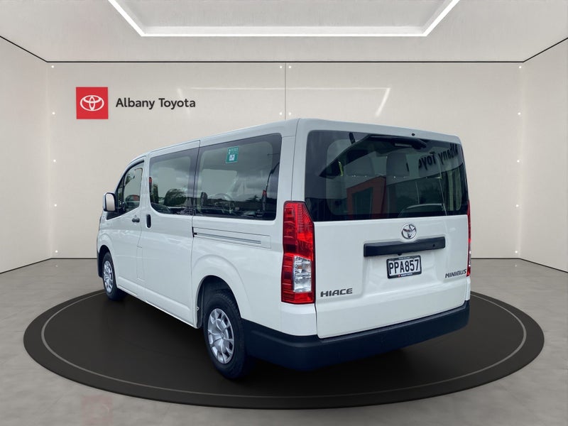 2022 Toyota Hiace ZR 2.8DT 6AT RWD MB/4D/10S (H... image 5