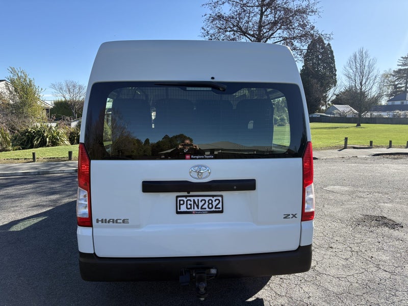 2022 Toyota Hiace ZX 2.8DT 6AT RWD GVN/4D/2S image 4