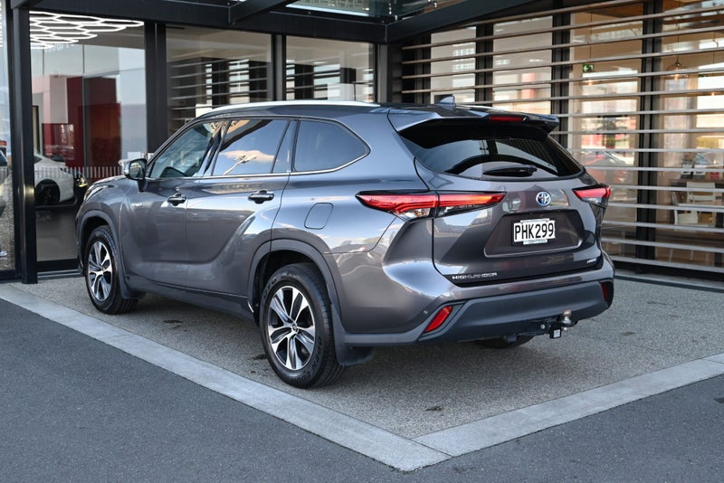 2022 Toyota Highlander Limited 2.5 Petrol Hybri... image 2