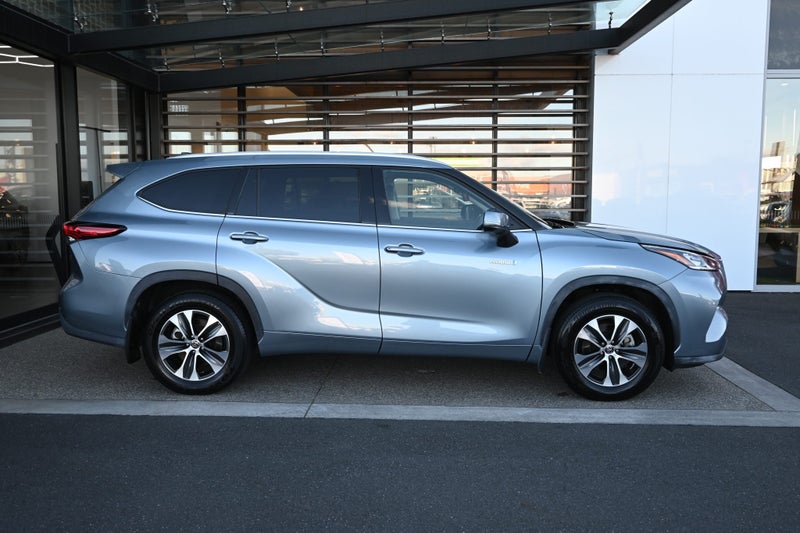 2022 Toyota Highlander Limited 2.5 Petrol Hybri... image 4