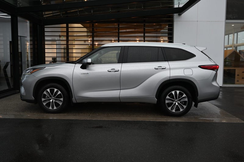 2022 Toyota Highlander Limited 2.5 Petrol Hybri... image 3