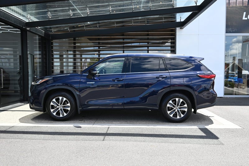 2022 Toyota Highlander Limited 2.5 Petrol Hybri... image 3