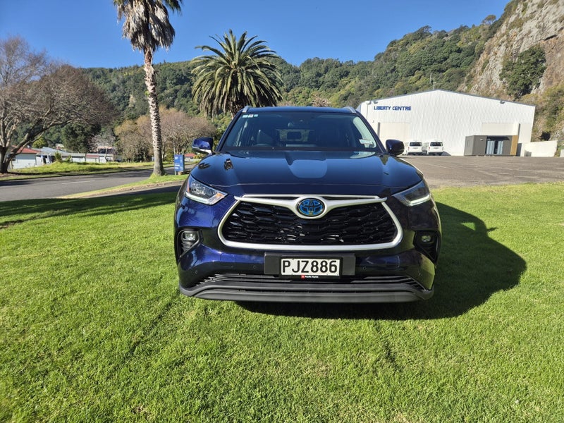2022 Toyota Highlander Limited 2.5P Hybrid image 2