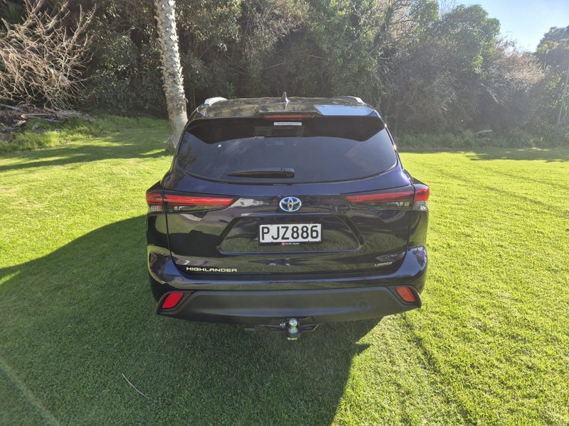 2022 Toyota Highlander Limited 2.5P Hybrid image 5