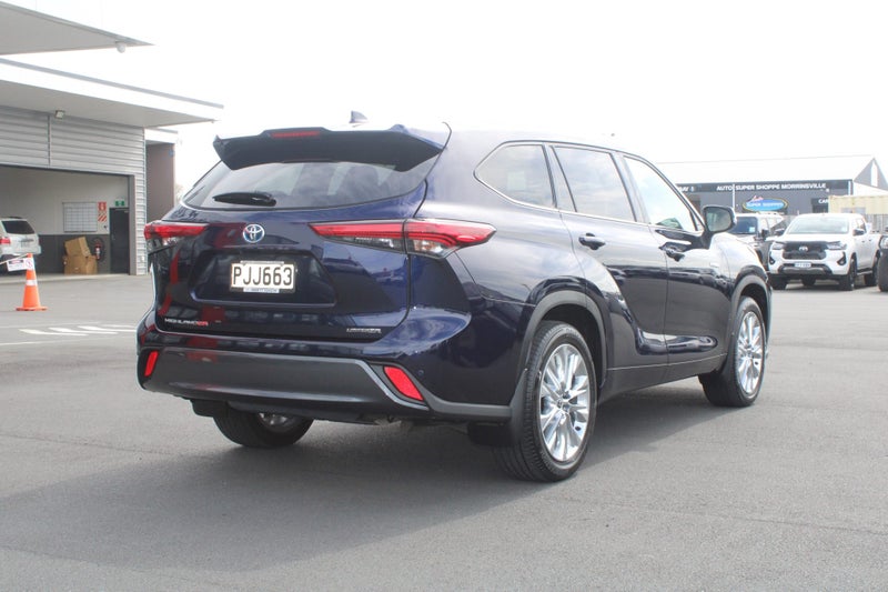 2022 Toyota Highlander Limited ZR 2.5P HV ECVT... image 3