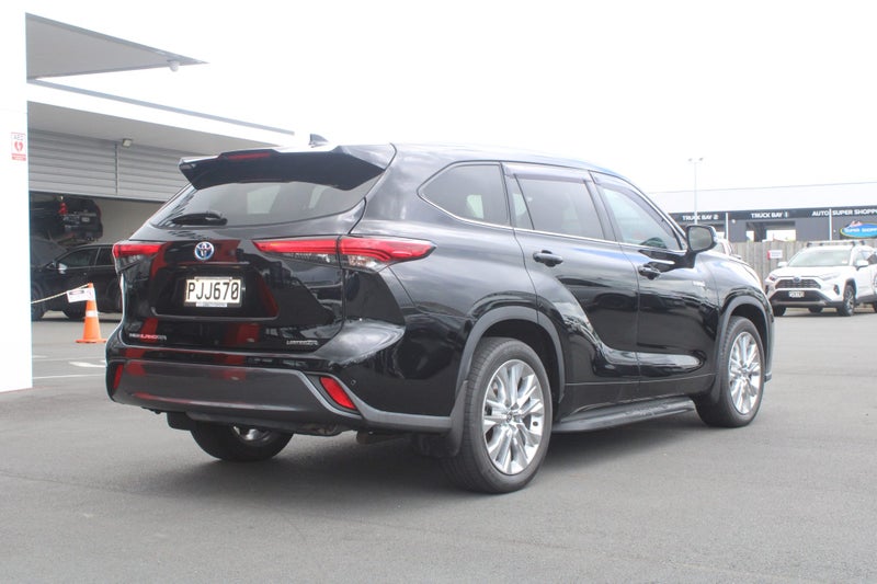 2022 Toyota Highlander Limited ZR 2.5P HV ECVT... image 3