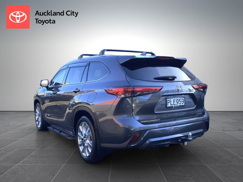 2022 Toyota Highlander Limited ZR 2.5P HV ECVT... image 5