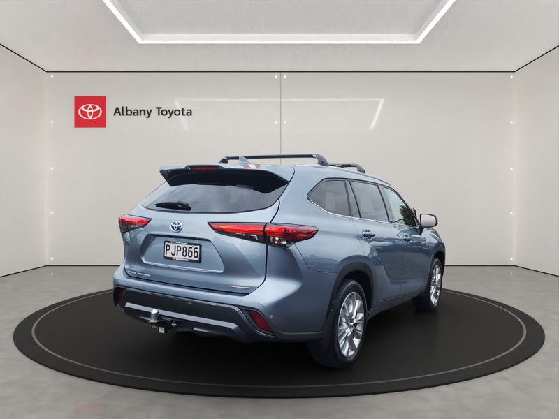 2022 Toyota Highlander Limited ZR 2.5P HV ECVT... image 3