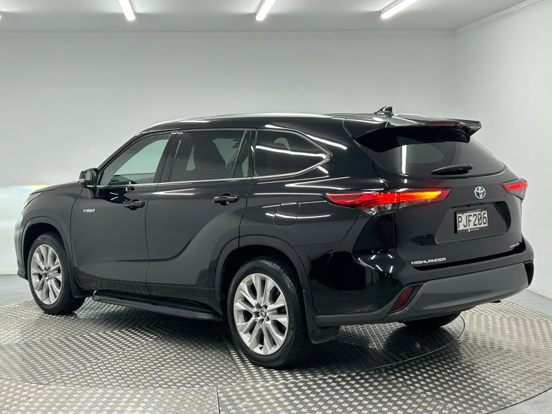 2022 Toyota Highlander Limited ZR 2.5P Hybrid AWD image 5